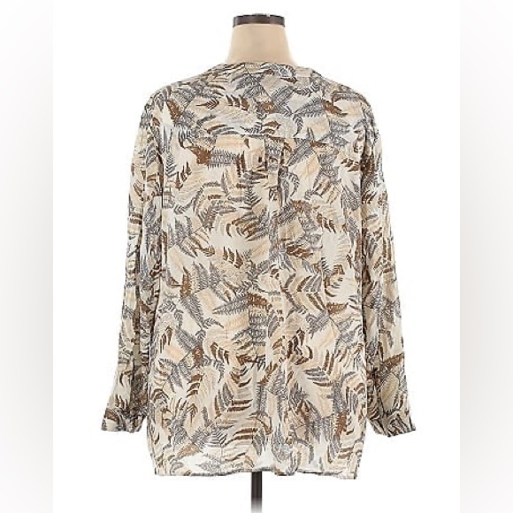 Talbots Size XL, long-sleeved silk blouse - Picture 3 of 11